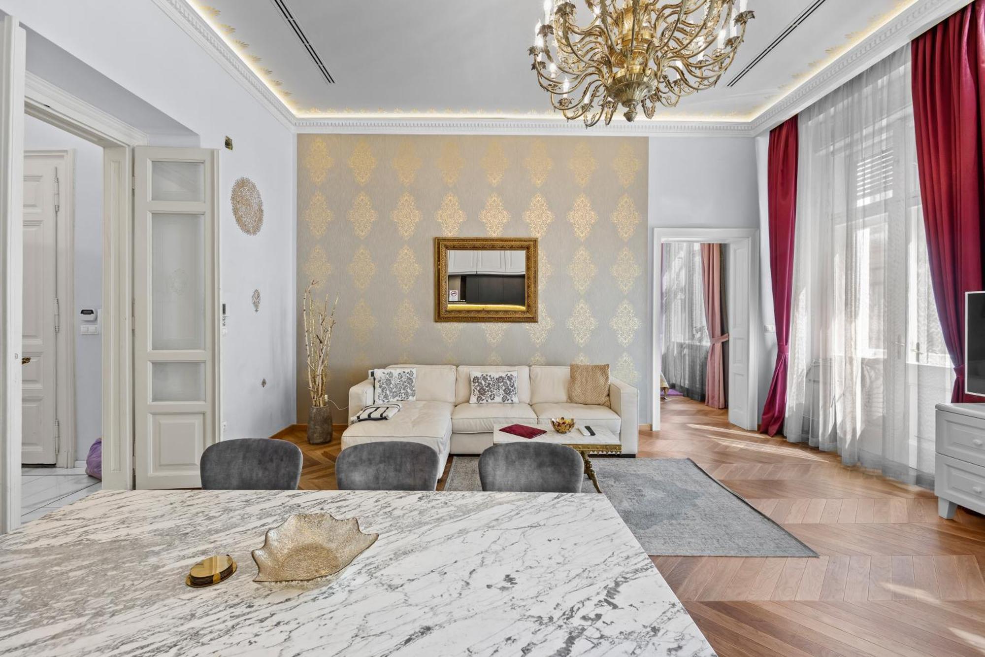 Count Zrinyi Basilica Luxurious Residence Budapest Exterior photo